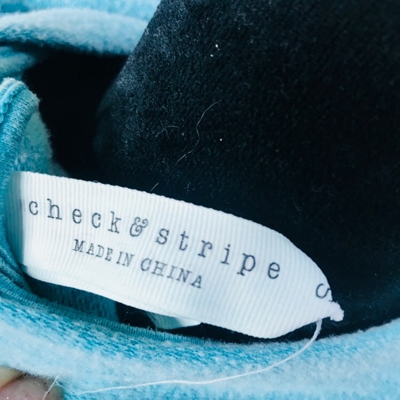 🐠 SALE 5 for $25 • Casual Cozy Turquoise Hoodie - Picture 5 of 5